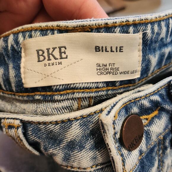BKE Billie Slim Fit High Rise Cropped Wide Leg Raw Hem Jeans Womens 26 X 27 - Picture 3 of 8